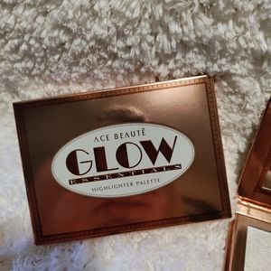 Ace Beaute Glow Essentials Highlighter palette